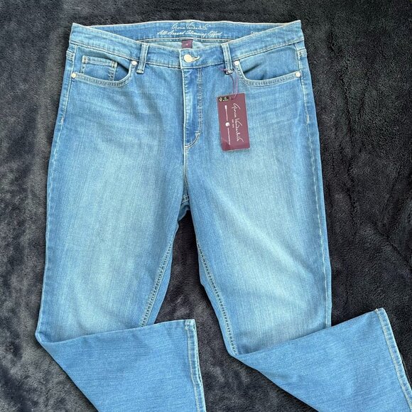 Gloria Vanderbilt Slimming Crop Pants Blue Light Wash Missy Size 14 NEW with Tag - Picture 1 of 5